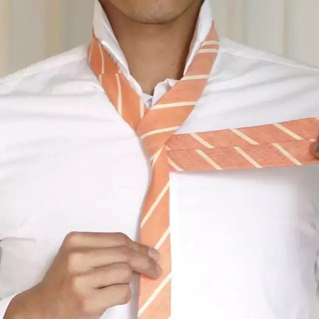 懒人领带怎么系（上班族必学最简单的系领带方法图片）-7