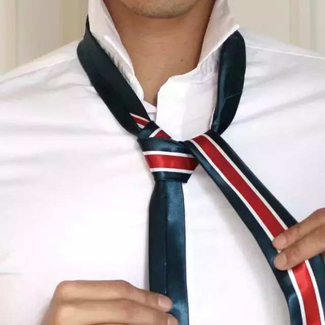 懒人领带怎么系（上班族必学最简单的系领带方法图片）-31