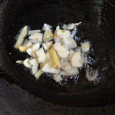 干海虾米怎么做好吃又简单（手把手教你做干海虾米的9步做法新手2分钟学会）